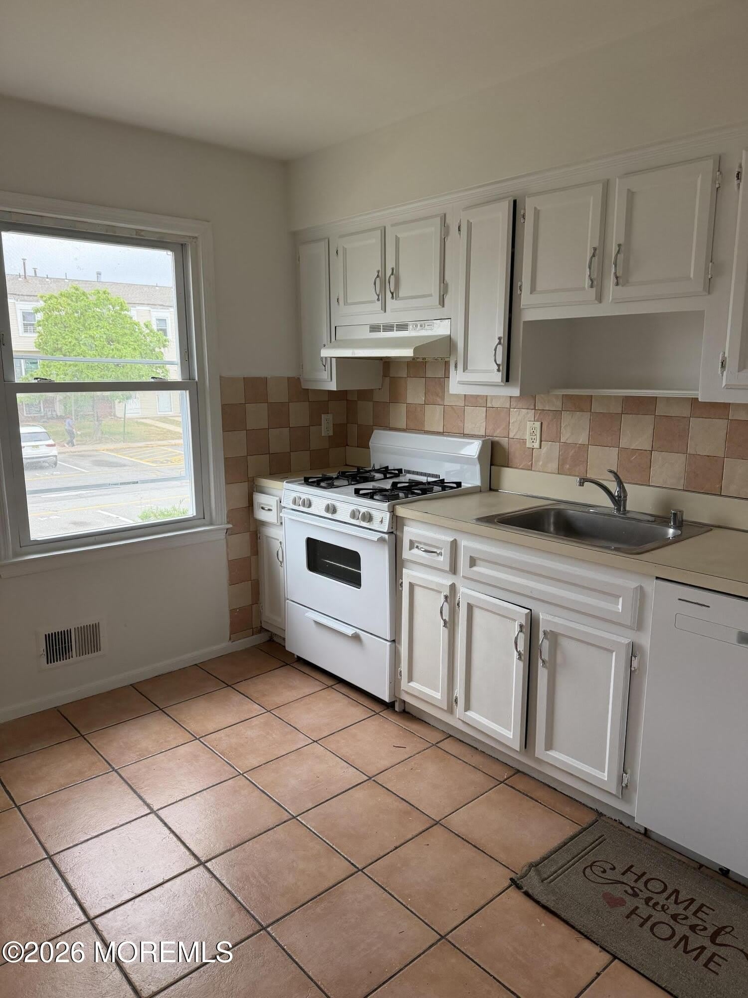 92 Sawmill Road – photo 5