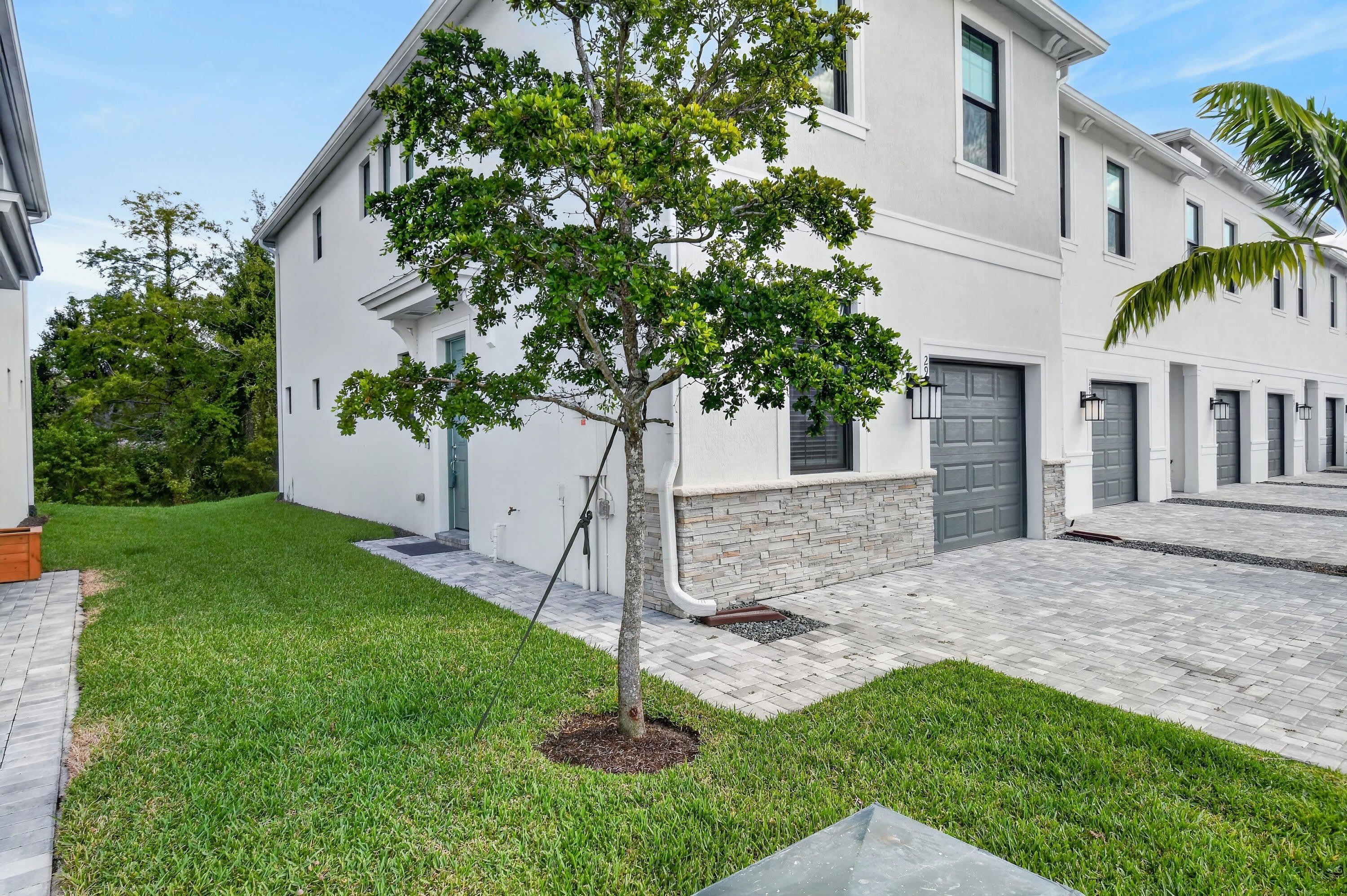 293 SW SALLY Way – photo 1