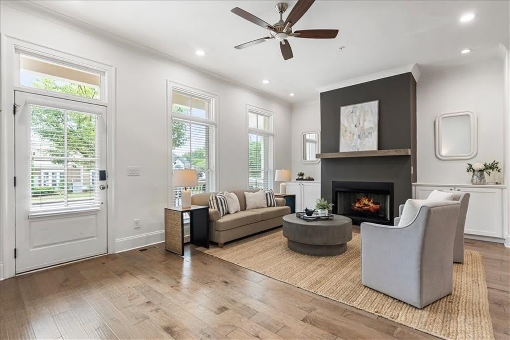 1233 Parkstead Lane – photo 5