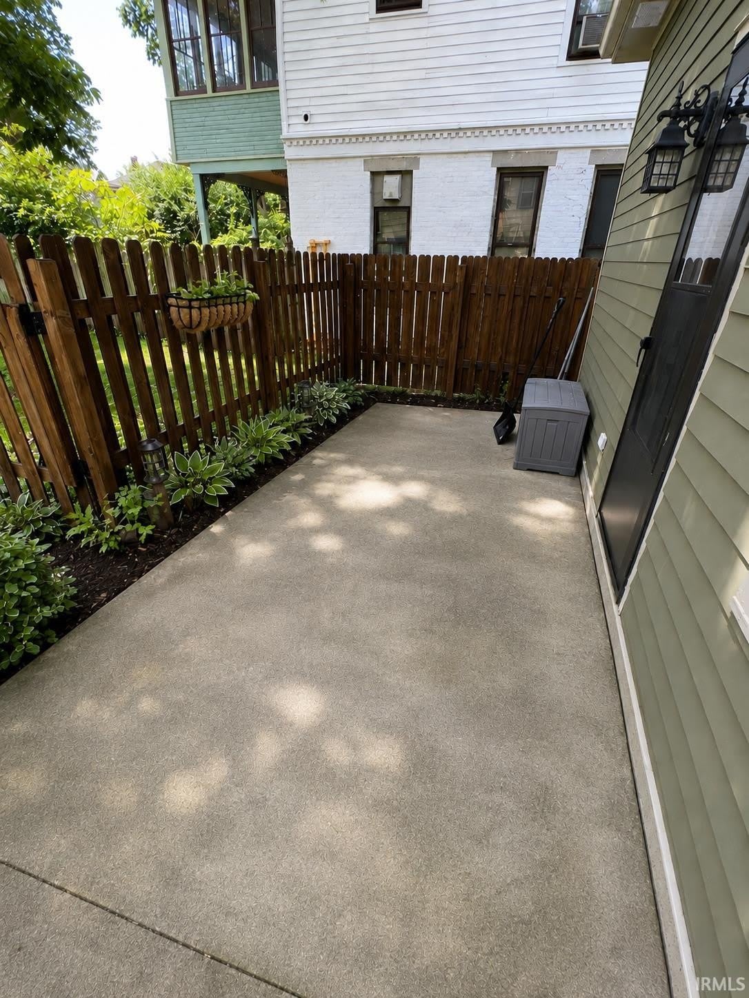 1215 W Jefferson Boulevard – photo 4