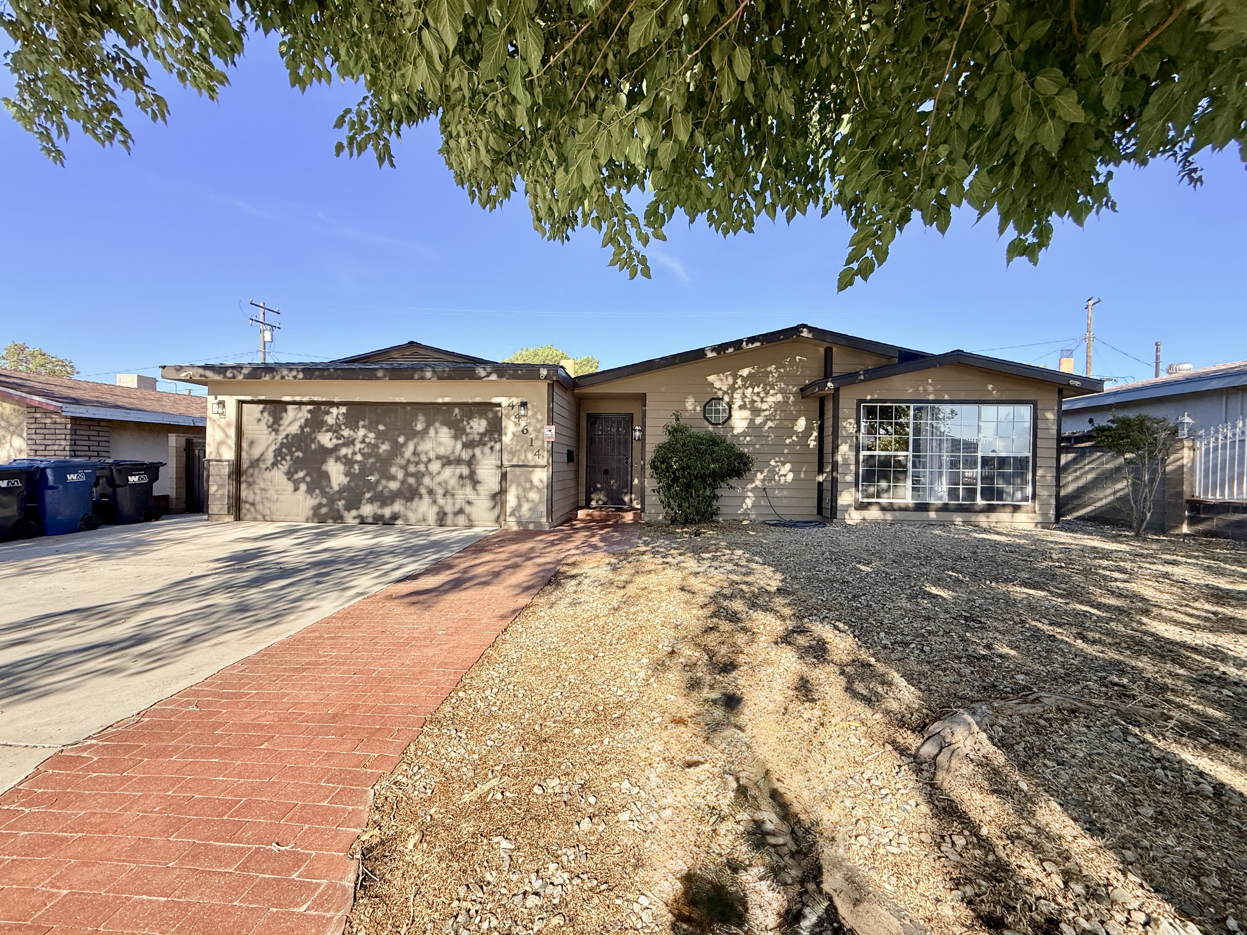 44614 2nd St E – photo 1