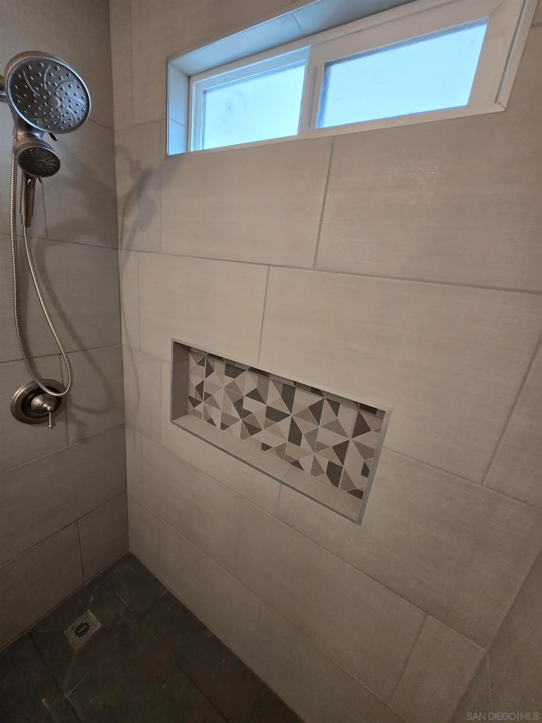 2132 E 5th ST – photo 5