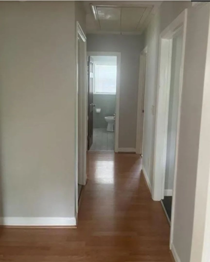 Beautiful Updated Duplex In Great Area Close To I 26 And I 20 Harbison Shopping Dining Hospital Sam S Club Costco Starbucks New Lvp Floors Throughout Nice Granite Countertops In Kitchen And Bathroom Nice Yard With Tons Of Space – photo 5