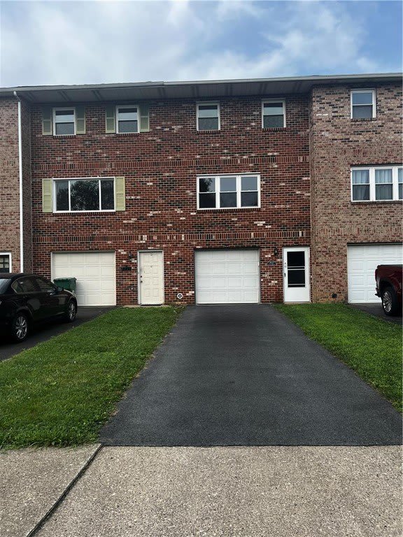 3113 Lucas Drive – photo 2