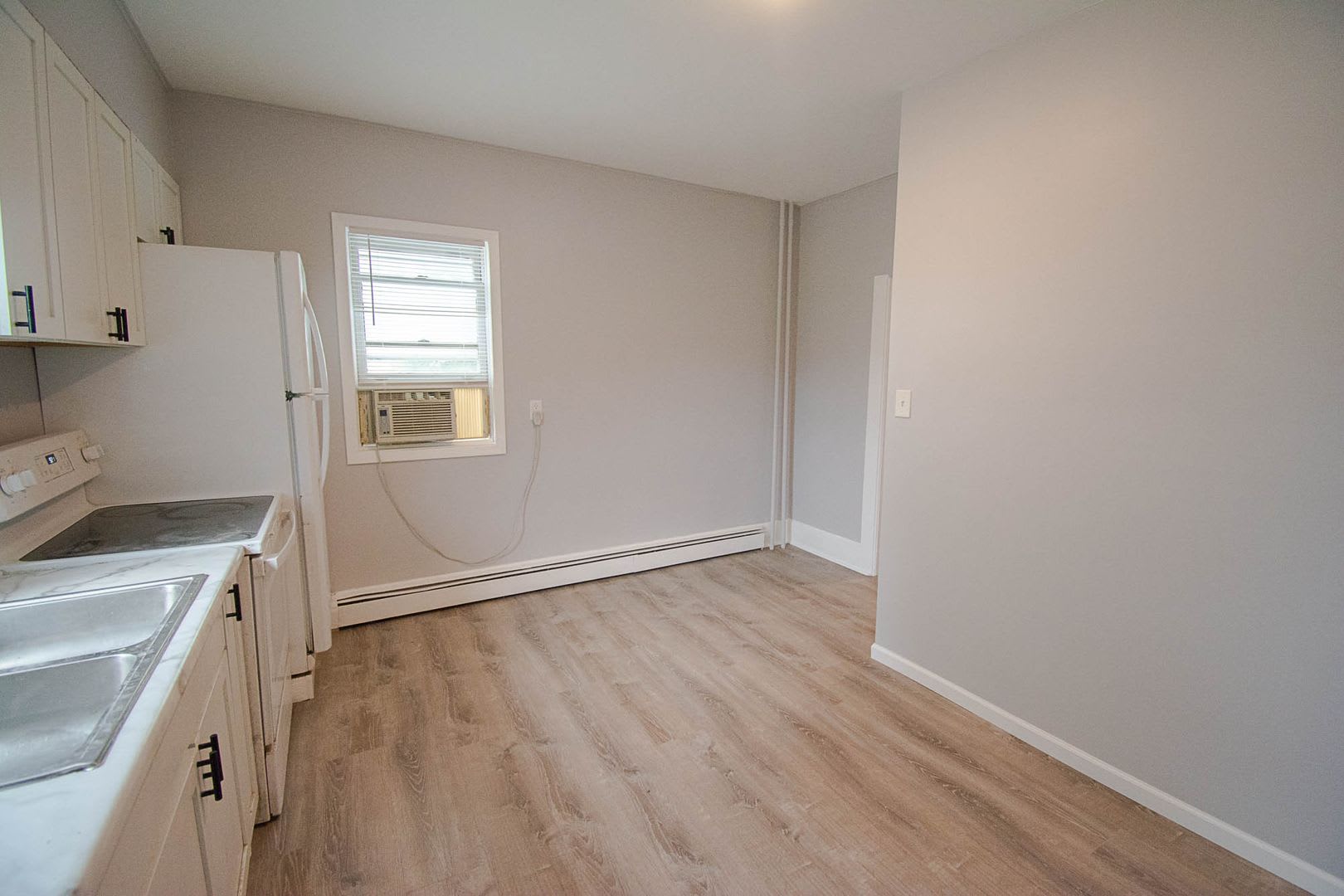 836 S Newton Ave – photo 3