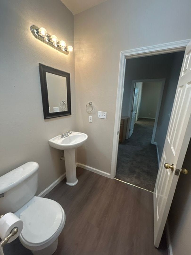 4 Bedroom 2.5 Bathroom in SW Visalia!! – photo 5