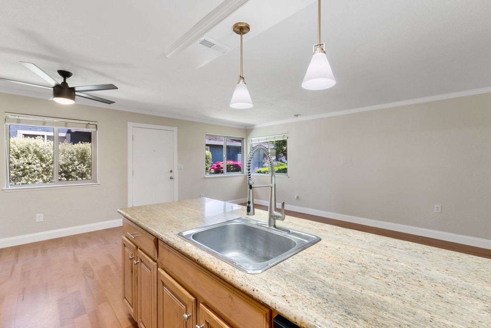 1355 42nd Ave #2 – photo 3