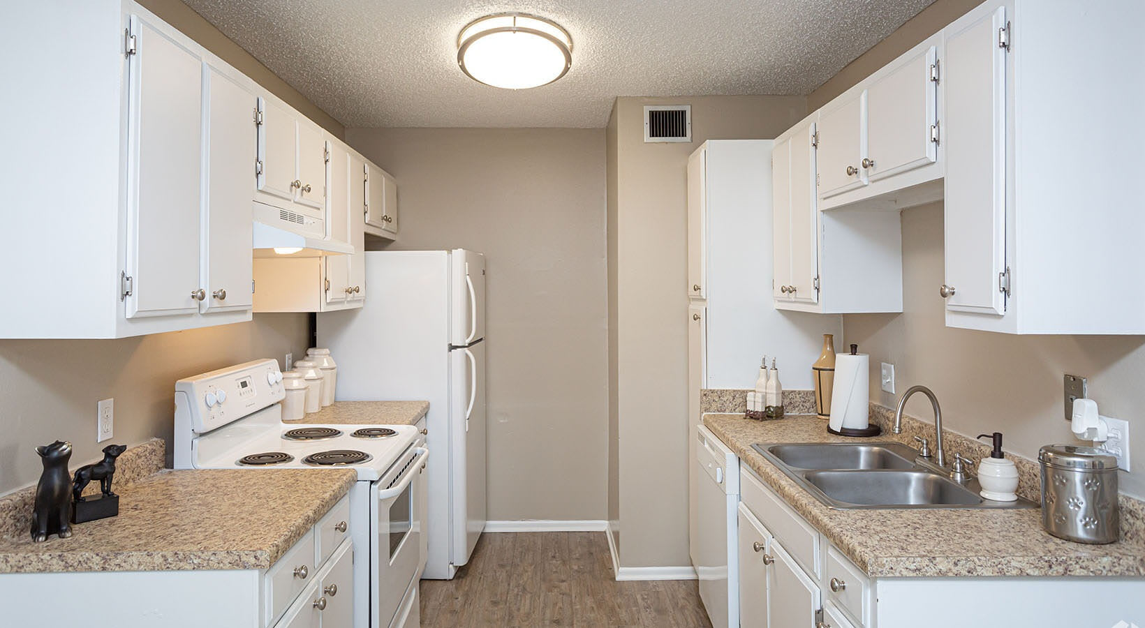Canterbury Square Apartments – photo 5