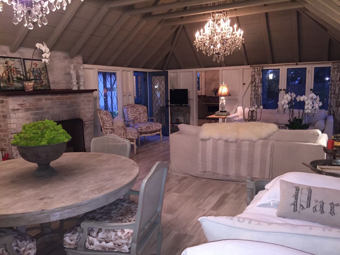 Luxurious 2Bd 2Ba Beachfront Property – photo 5