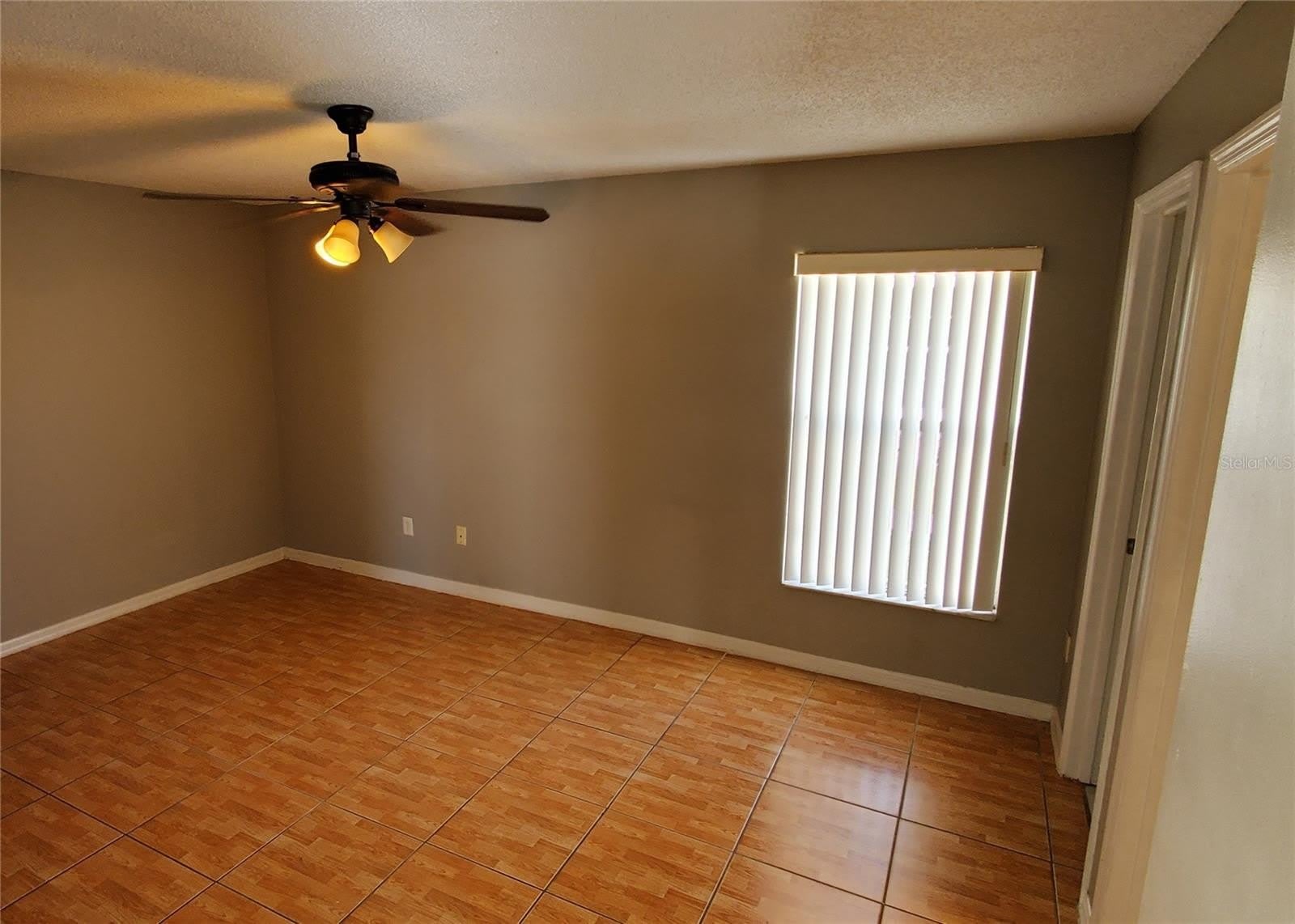 2370 HARBOR TOWN Drive – photo 4
