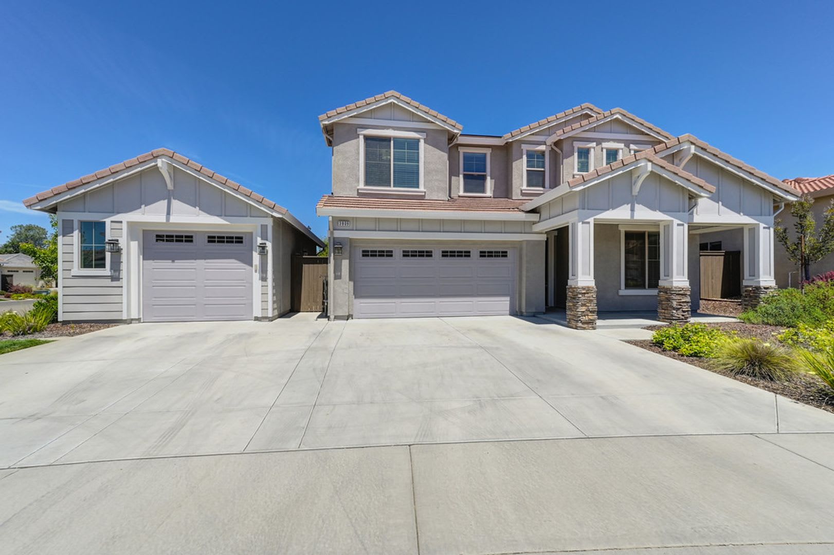 3 bedroom SOLAR Home in Rocklin Gated Community – photo 2