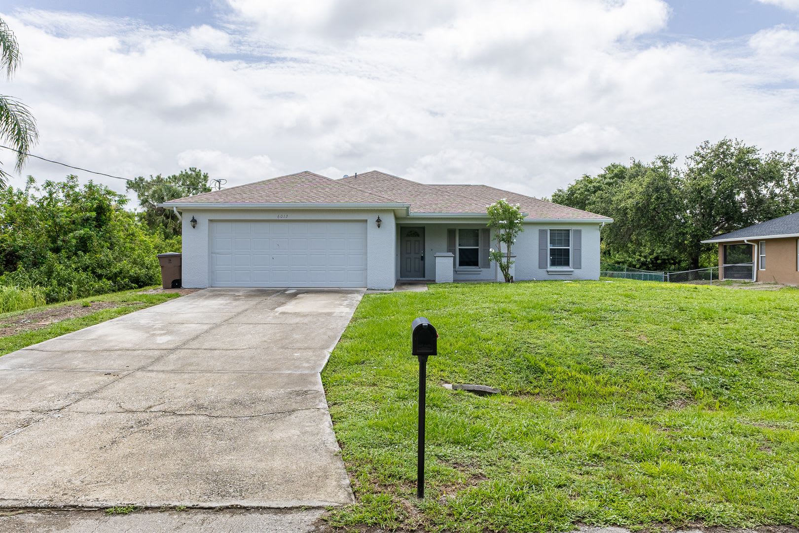 3/2 Single Family home freshly painted interior and exterior – photo 2