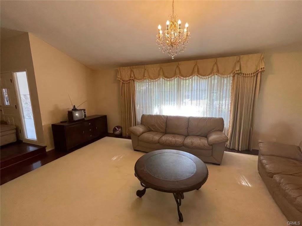 1420 Kensington Drive – photo 4