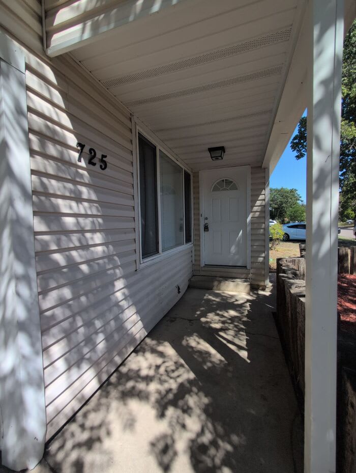 725 Lima Street – photo 2