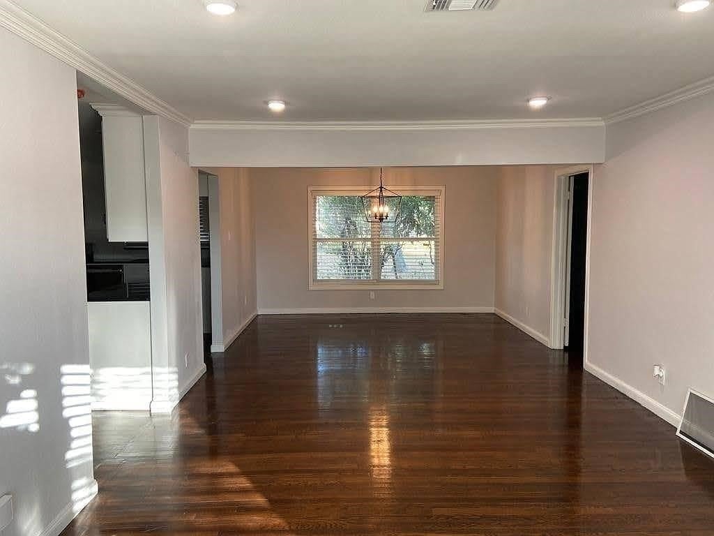 310 Wilshire Place – photo 2