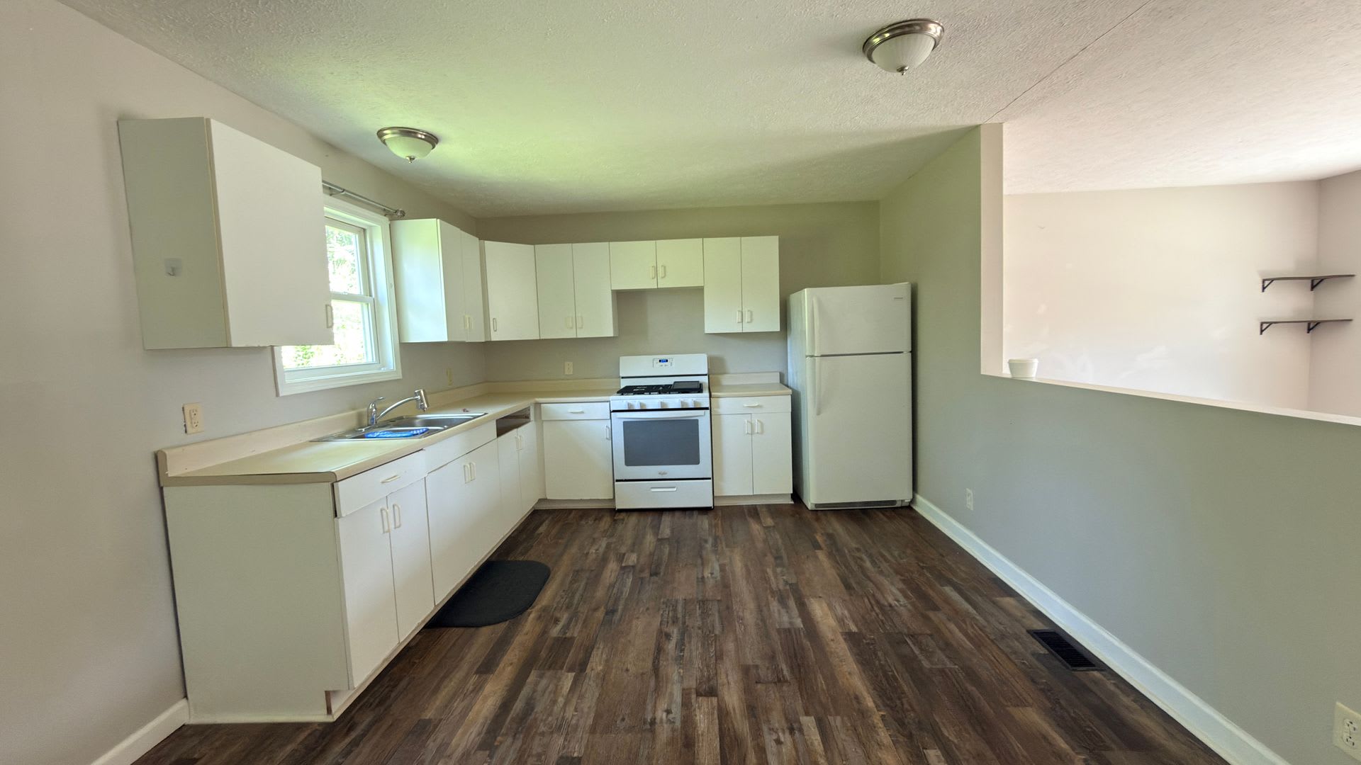 OTTERBEIN…Charming 2 Bedroom – photo 4