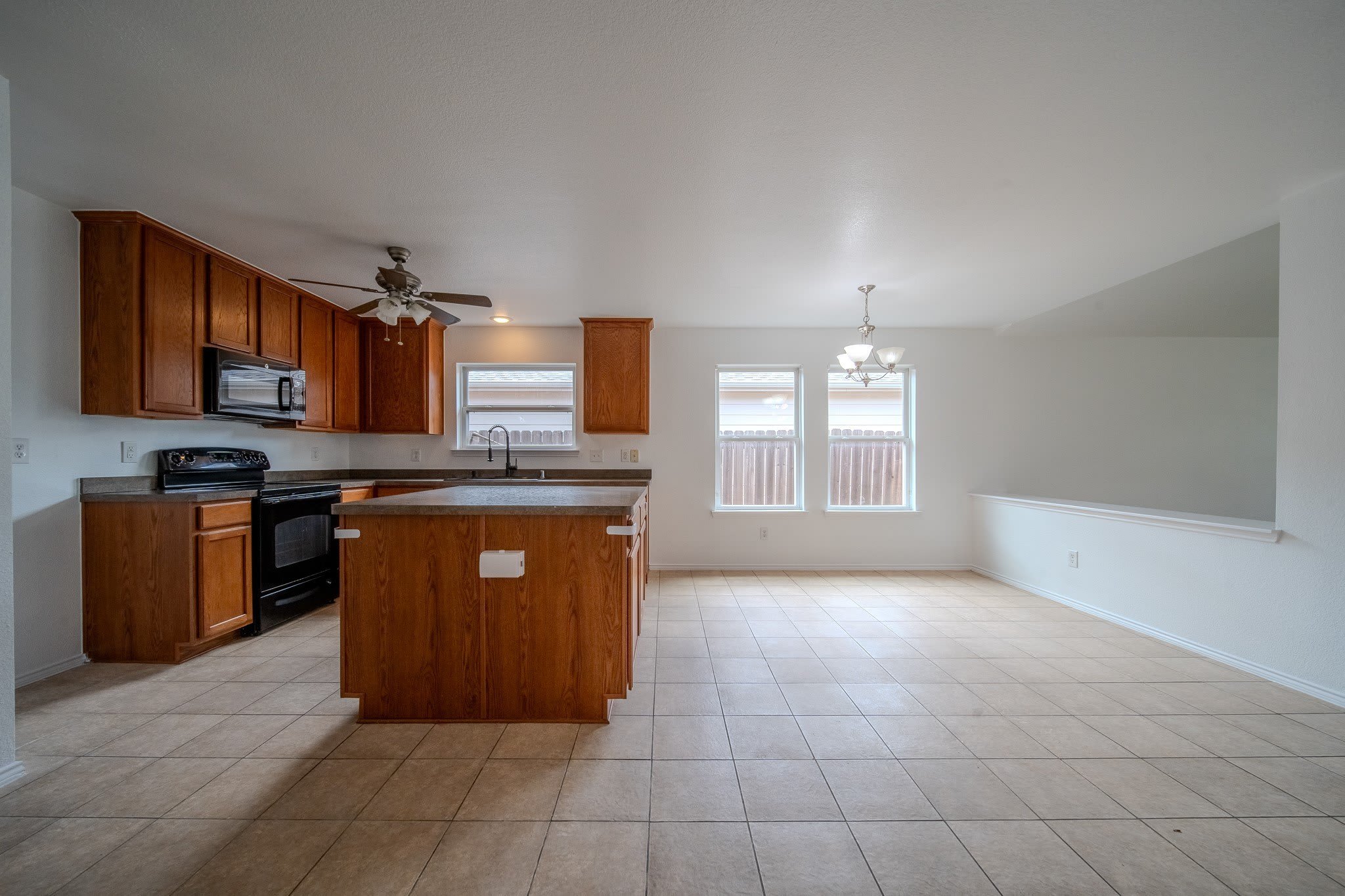 2037 Cedar Trail – photo 5