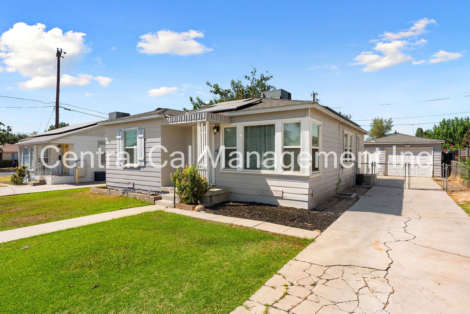 2 Bedroom/1 Bath Home with Paid Solar System – photo 2