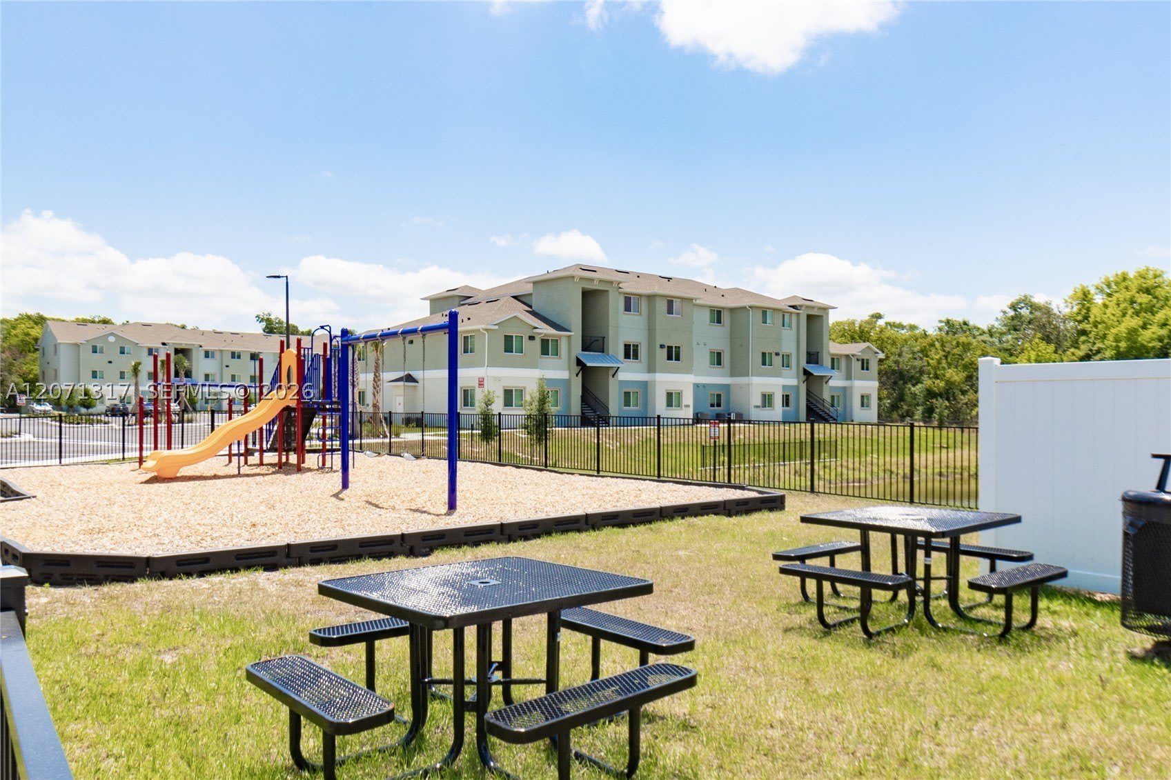8247 Tanager Square – photo 4