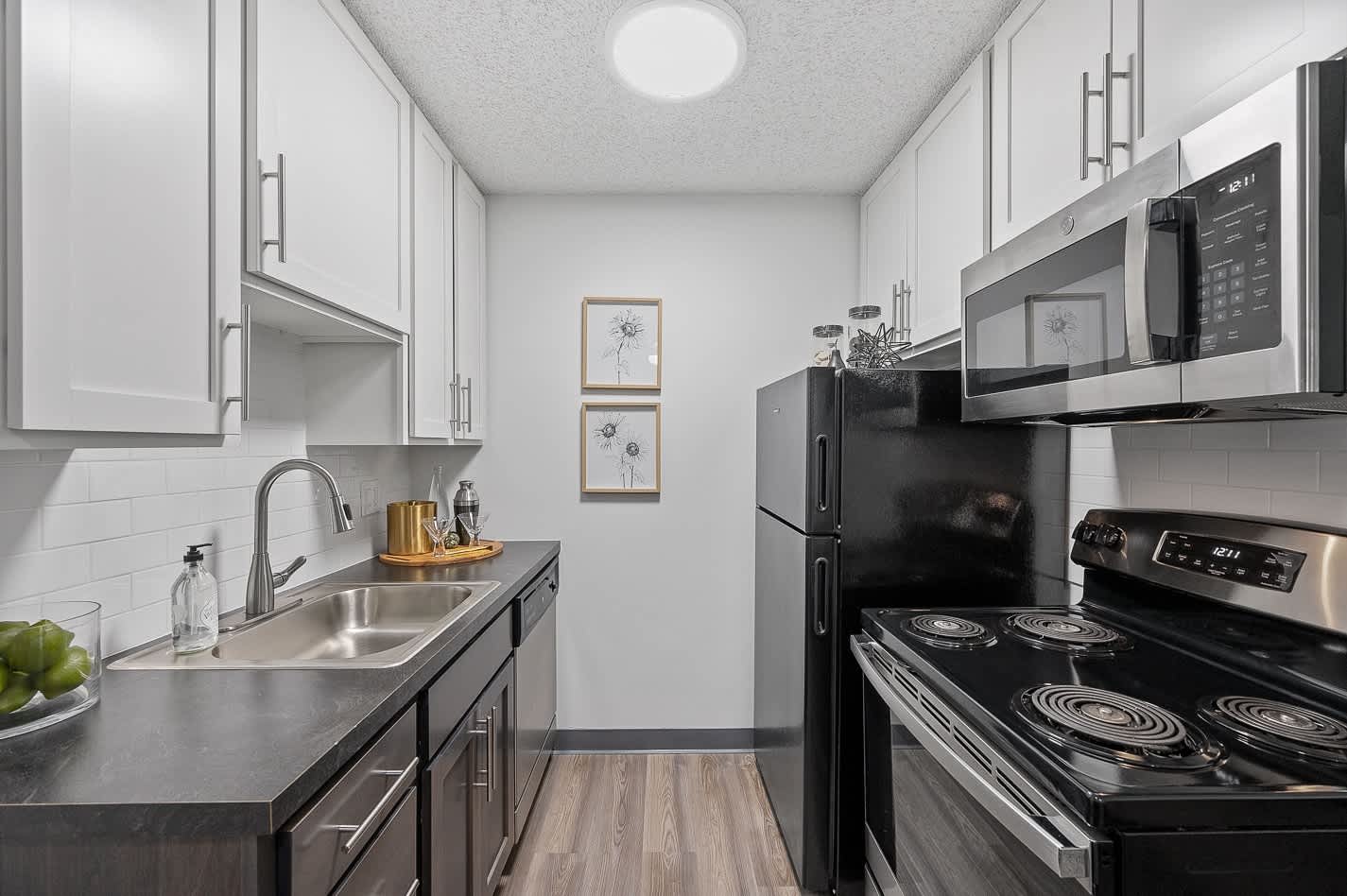 Timber Glen Apts – photo 1