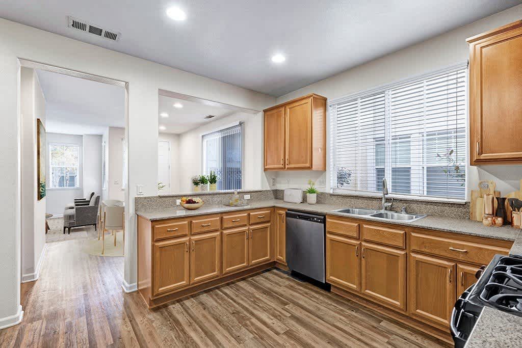 Luxury Living In Willowbrook 55 Community – photo 1