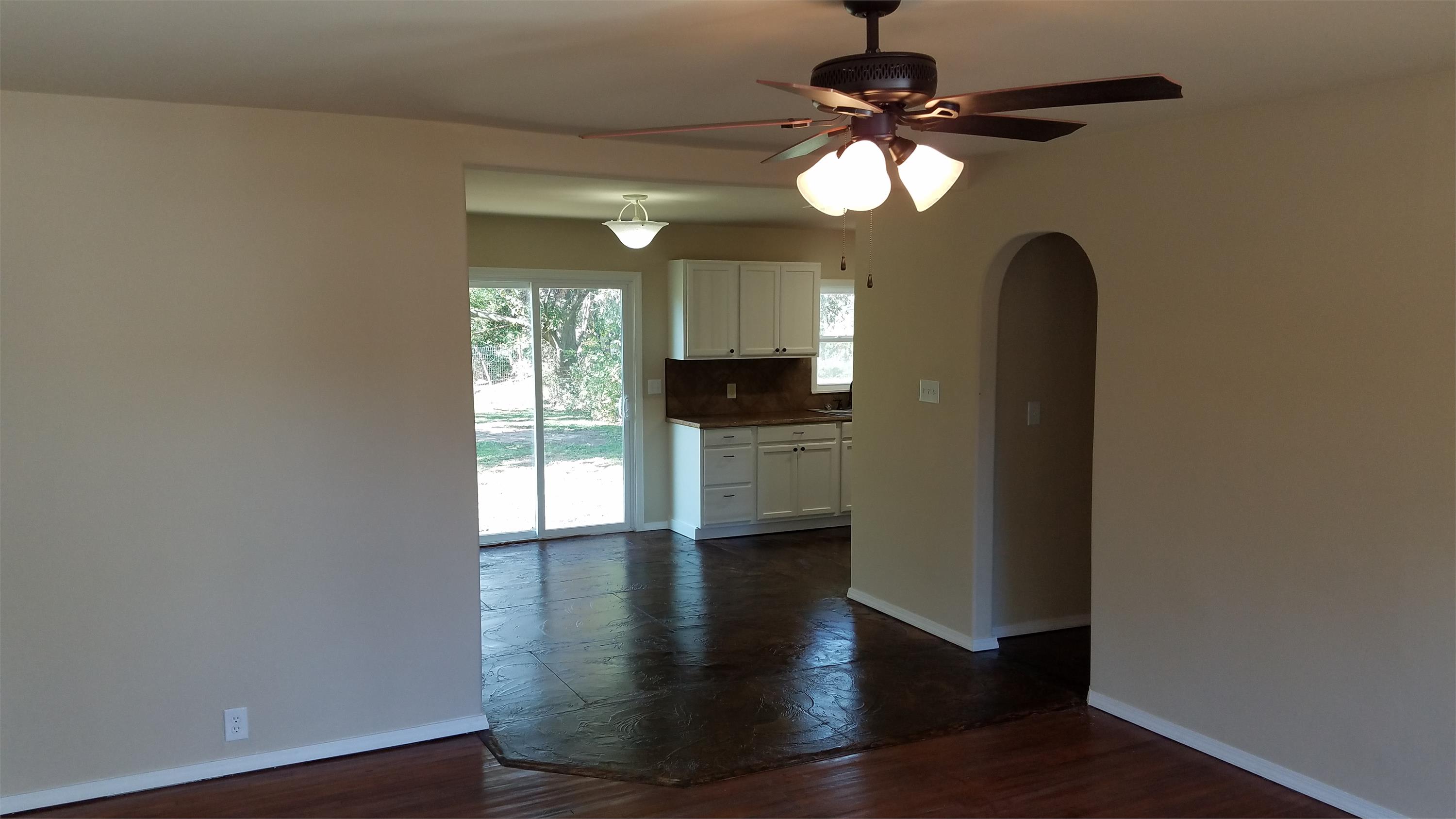 355 N Oak – photo 2