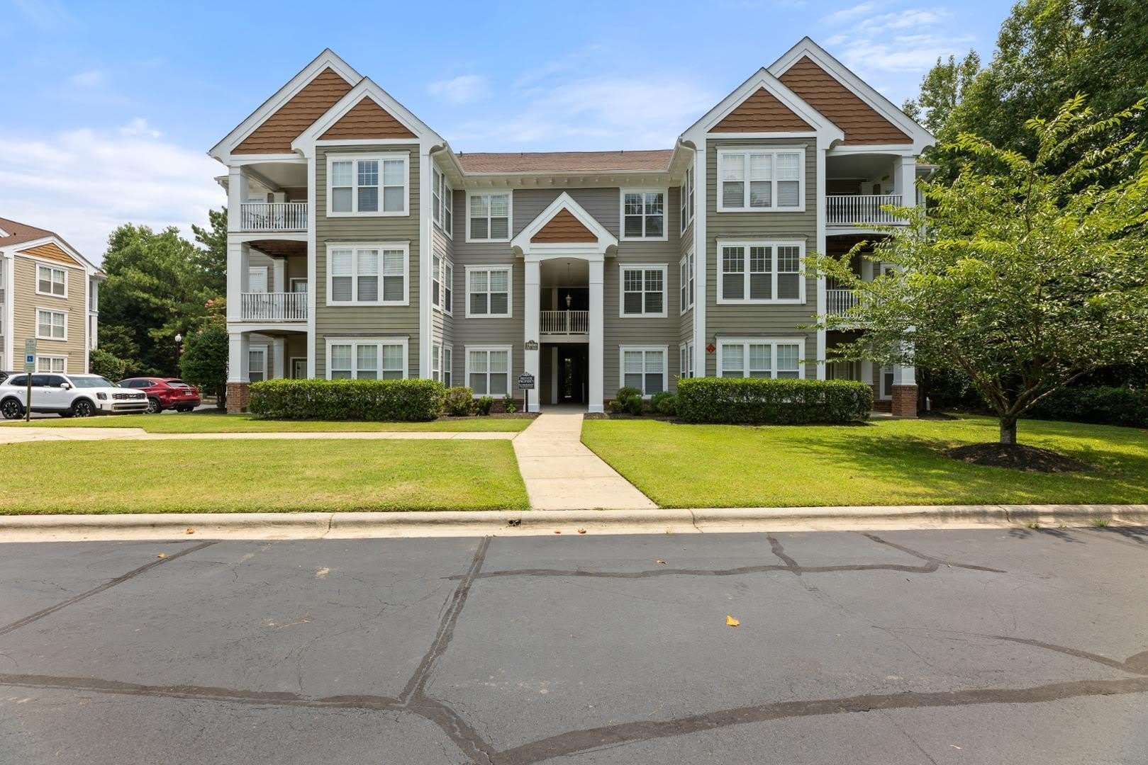 1922 Parkside Village Drive – photo 1