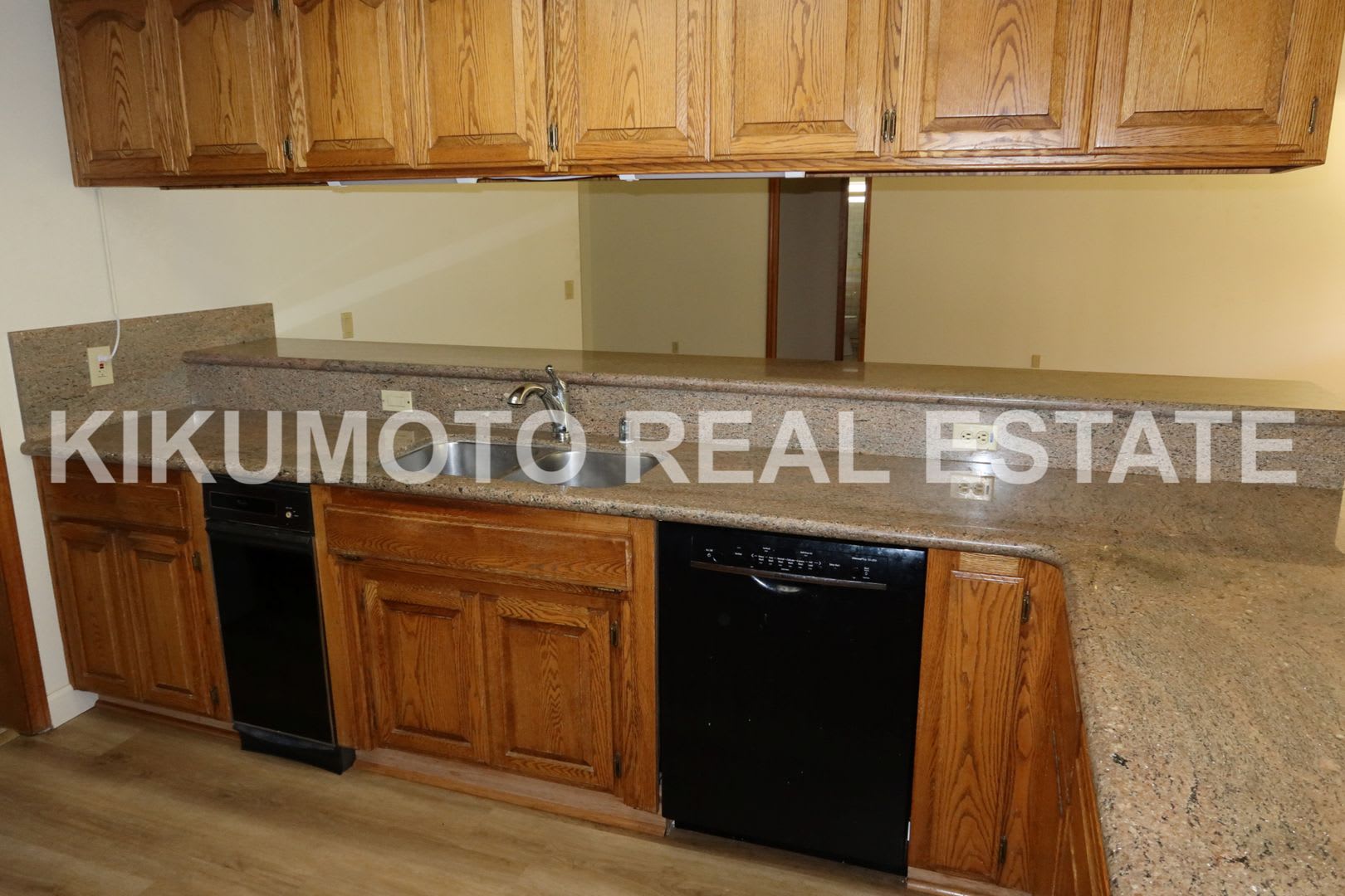Riverlake 4 bedroom, 3 bath, 3 car home – photo 5