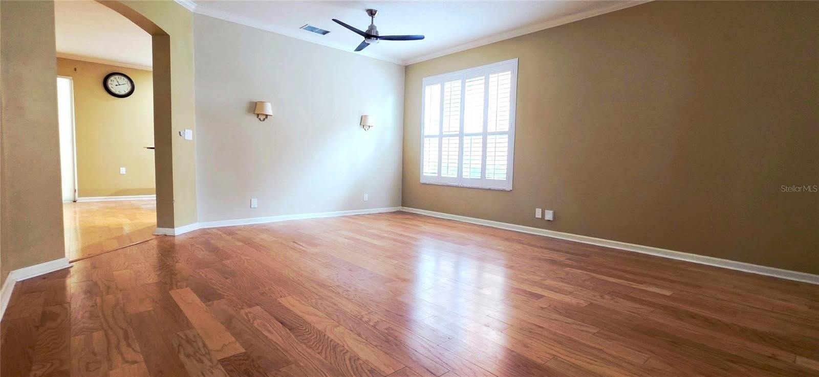 230 W TARRINGTON Drive – photo 3