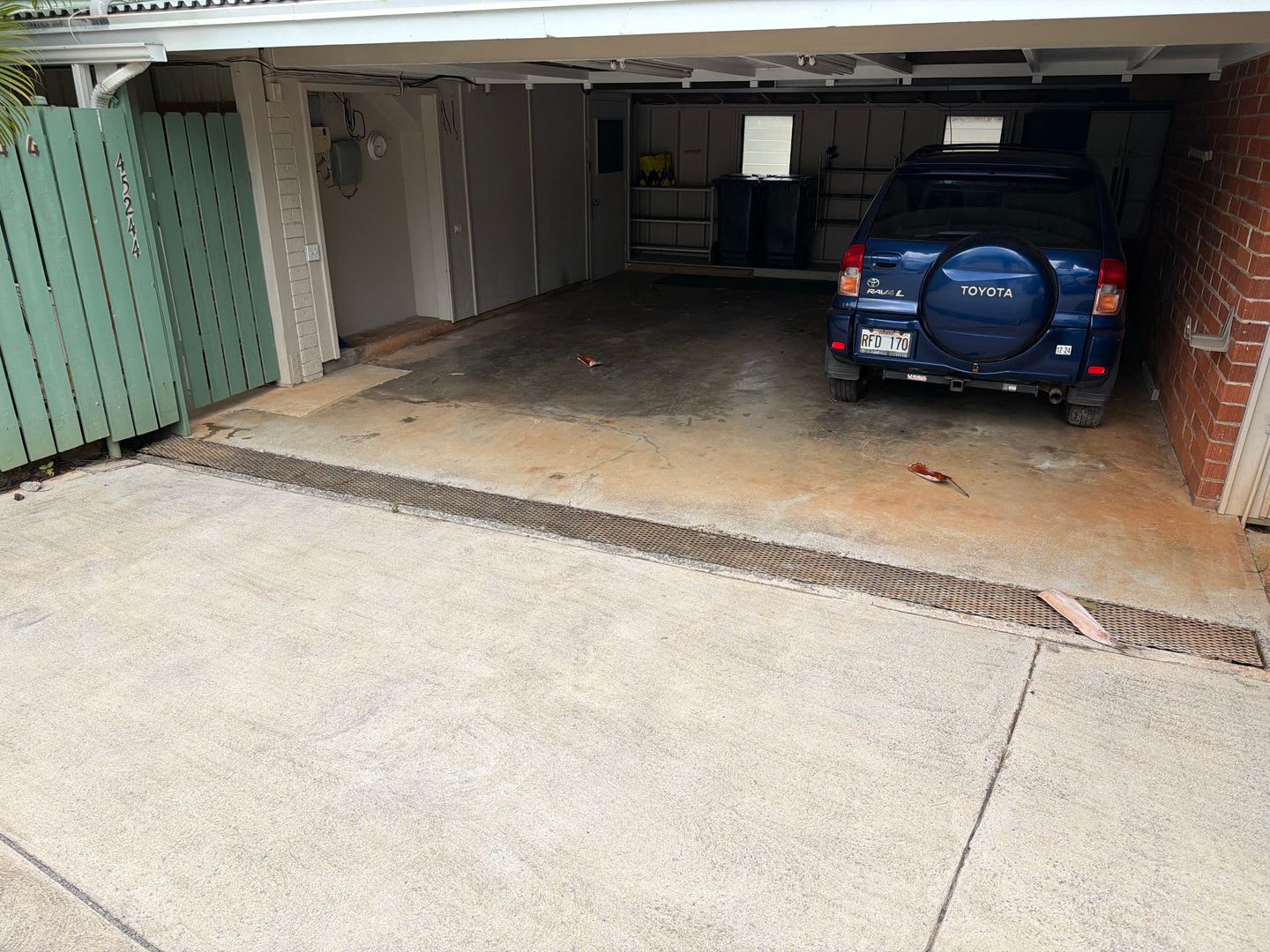 3 Bedroom 2 Bath Single Family Home with Pool – photo 2