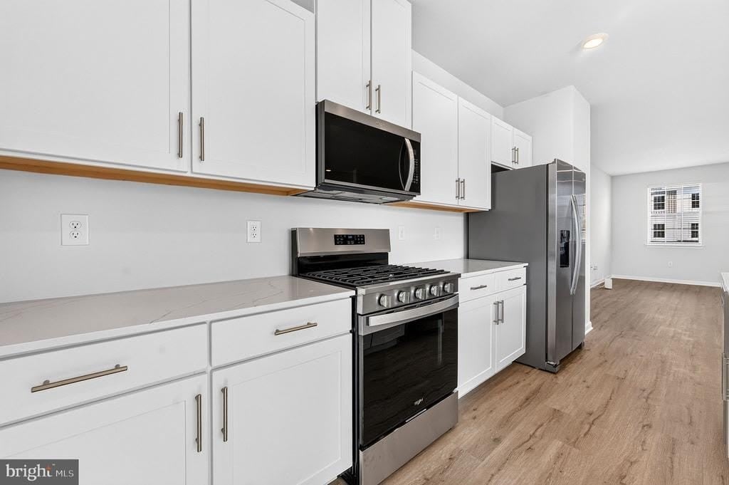 157 ESSEX DRIVE – photo 4