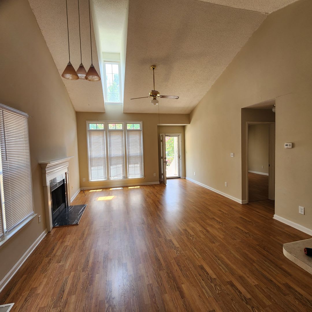 126 West Holding Ave – photo 3