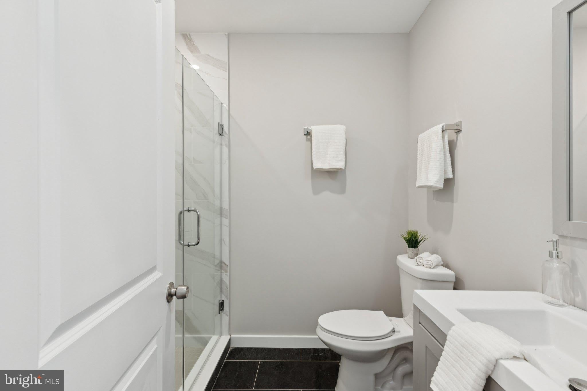 100 Forrest Avenue – photo 5