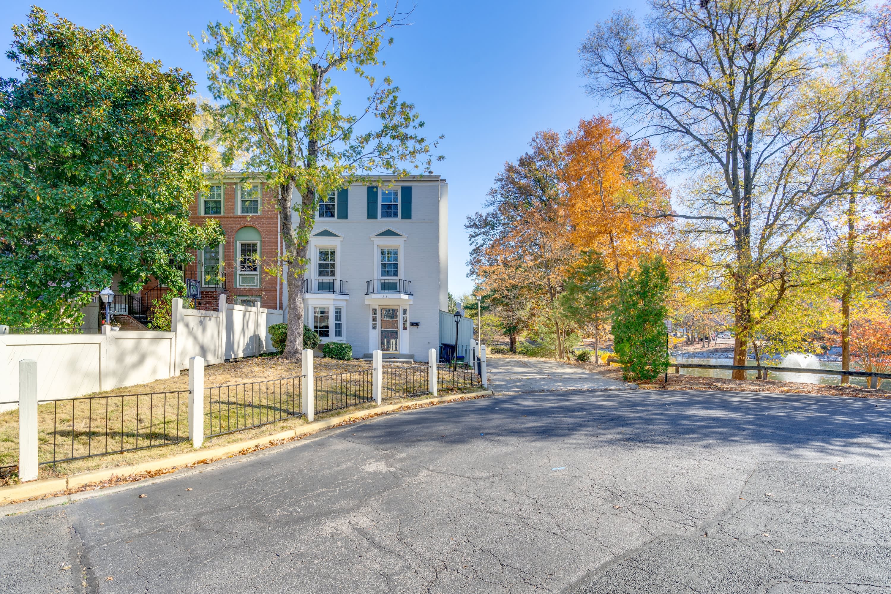 8131 Pinelake Court – photo 5