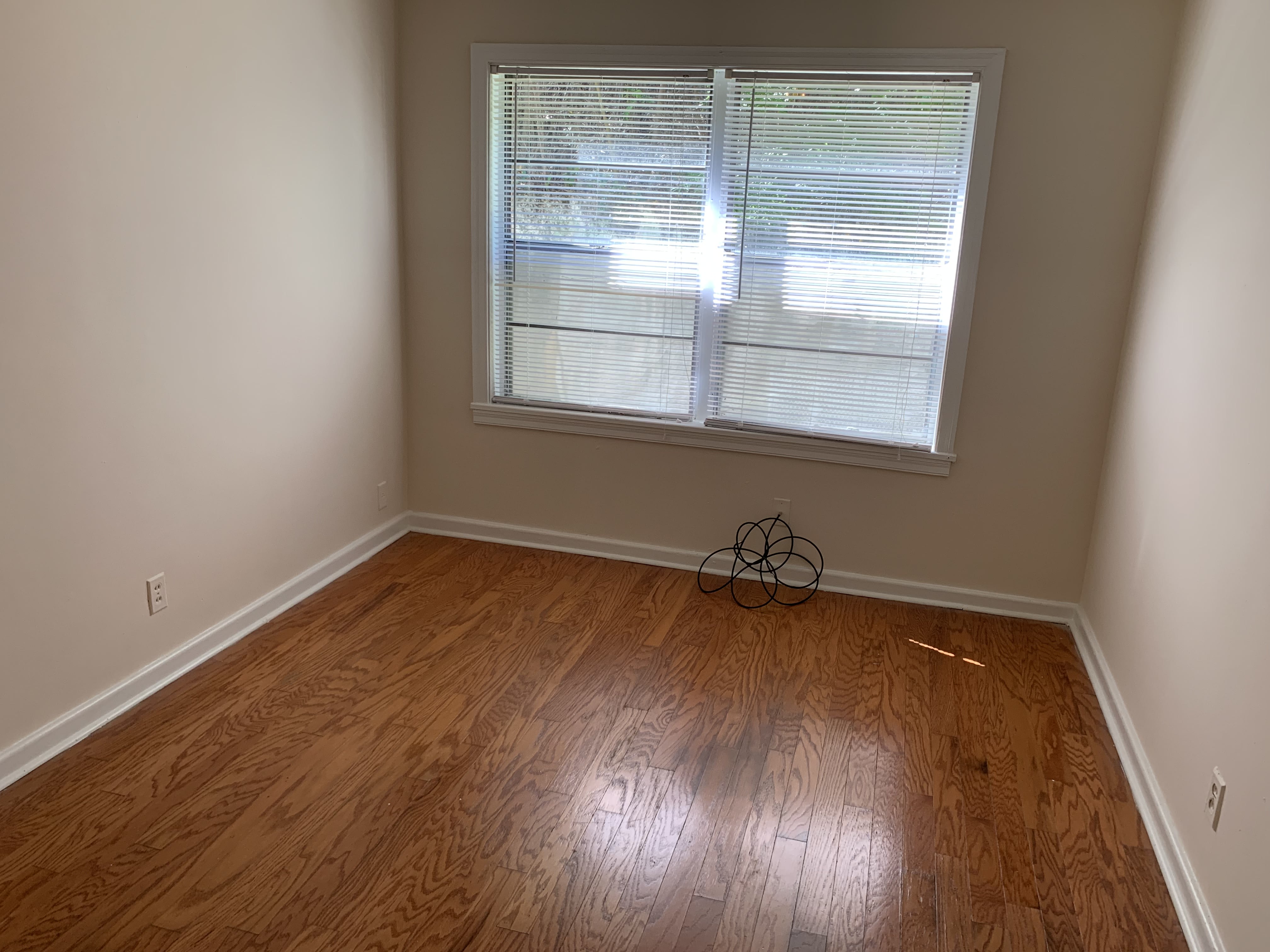 1660 Valley Ave – photo 5