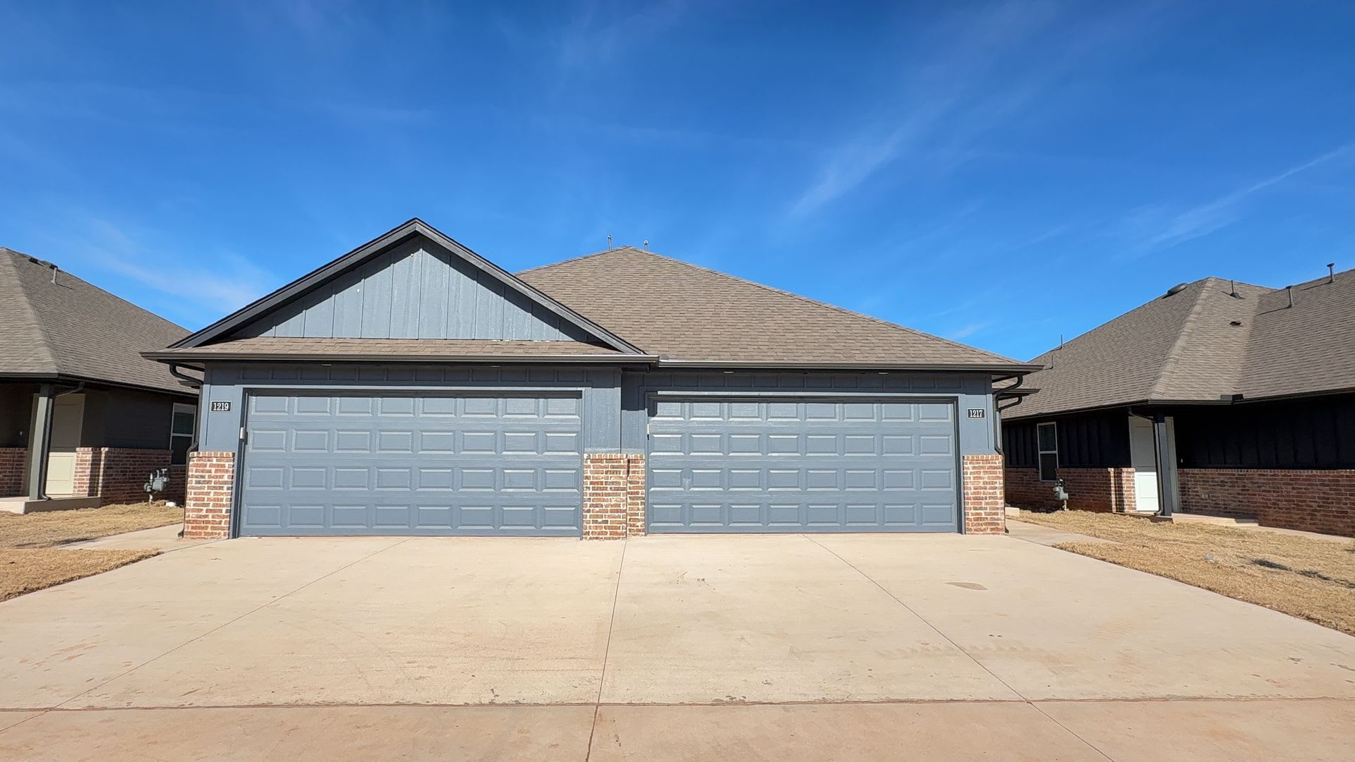 Welcome To Masonwood Featuring This 3 Bedroom 2 Bath 2 Car Garage Duplex In A Great Location Close To The Broadway Extension And Only 8 Minutes From Downtown Okc – photo 3