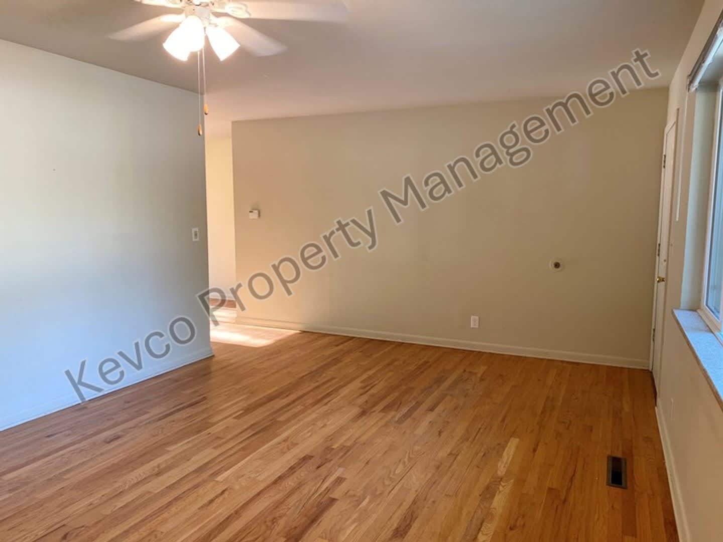 Incredibly Spacious House! – photo 3