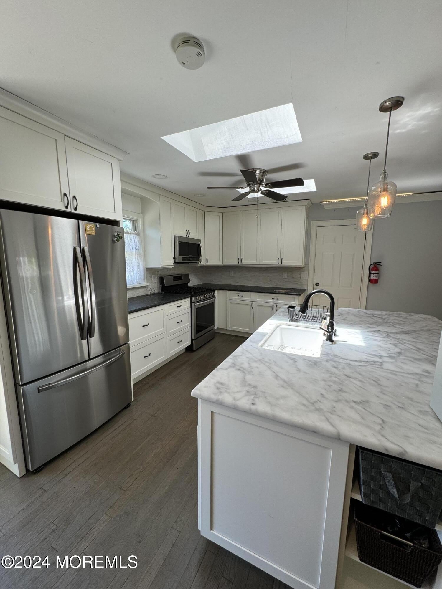 282 Lawrence Avenue – photo 2