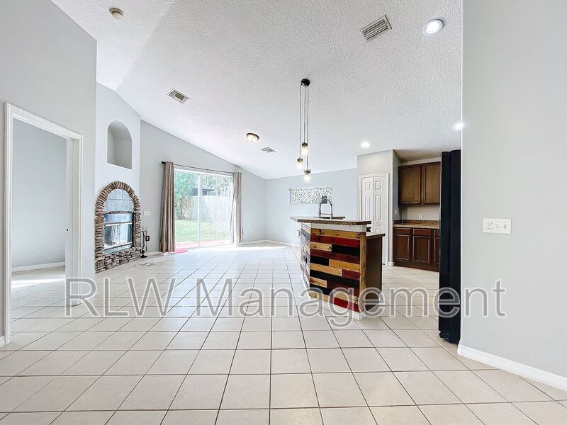 25920 Eufaula Way – photo 2
