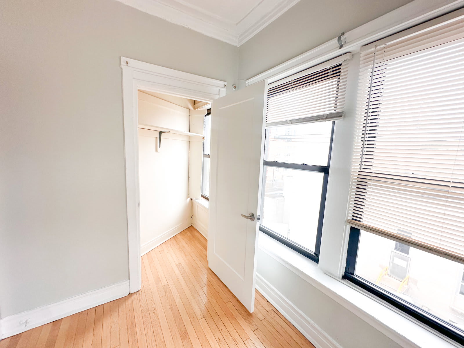 1619 Ridge Avenue – photo 4