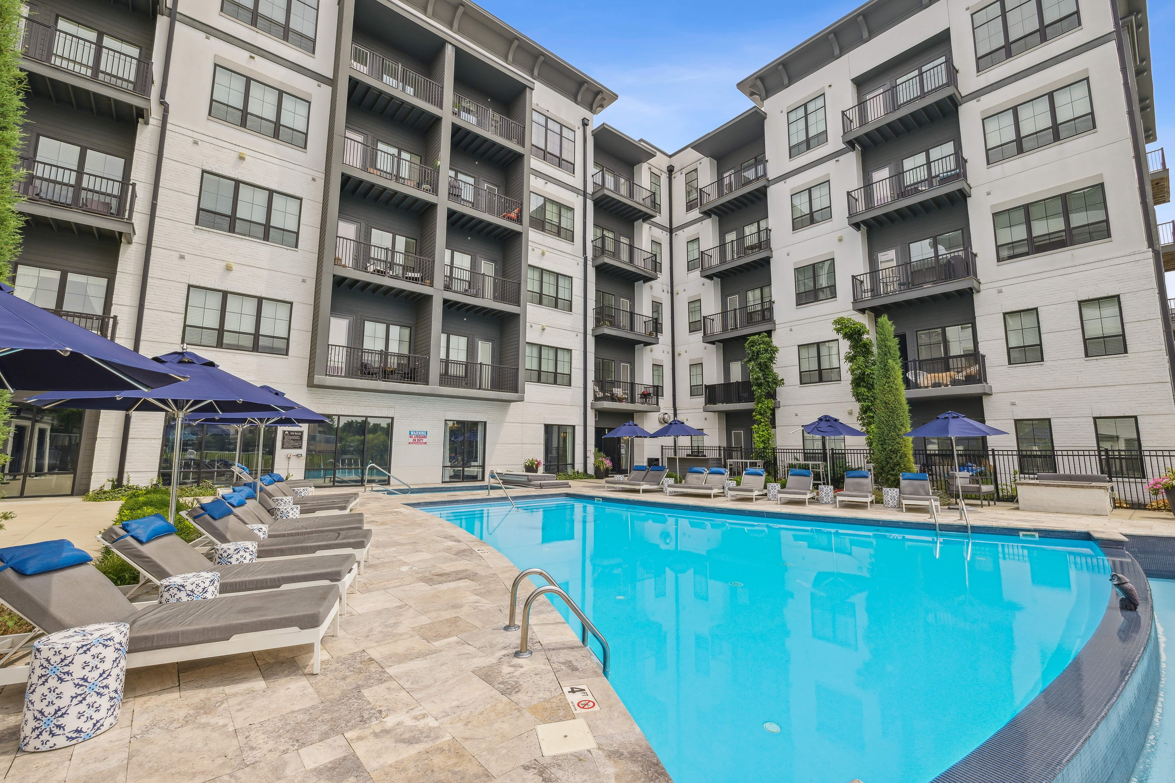 Luxe at the Highlands – photo 1