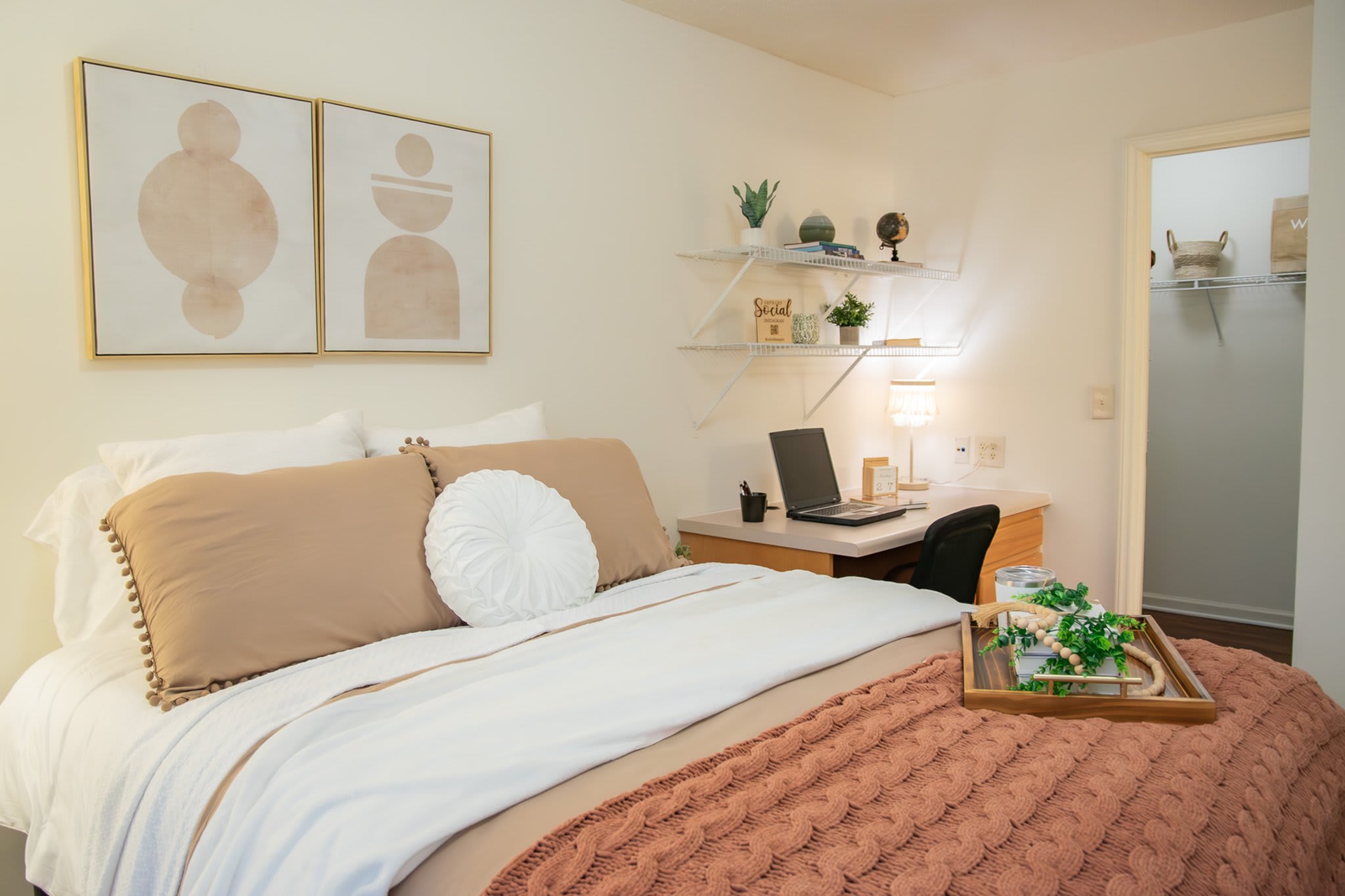 University Suites Student Housing – photo 5