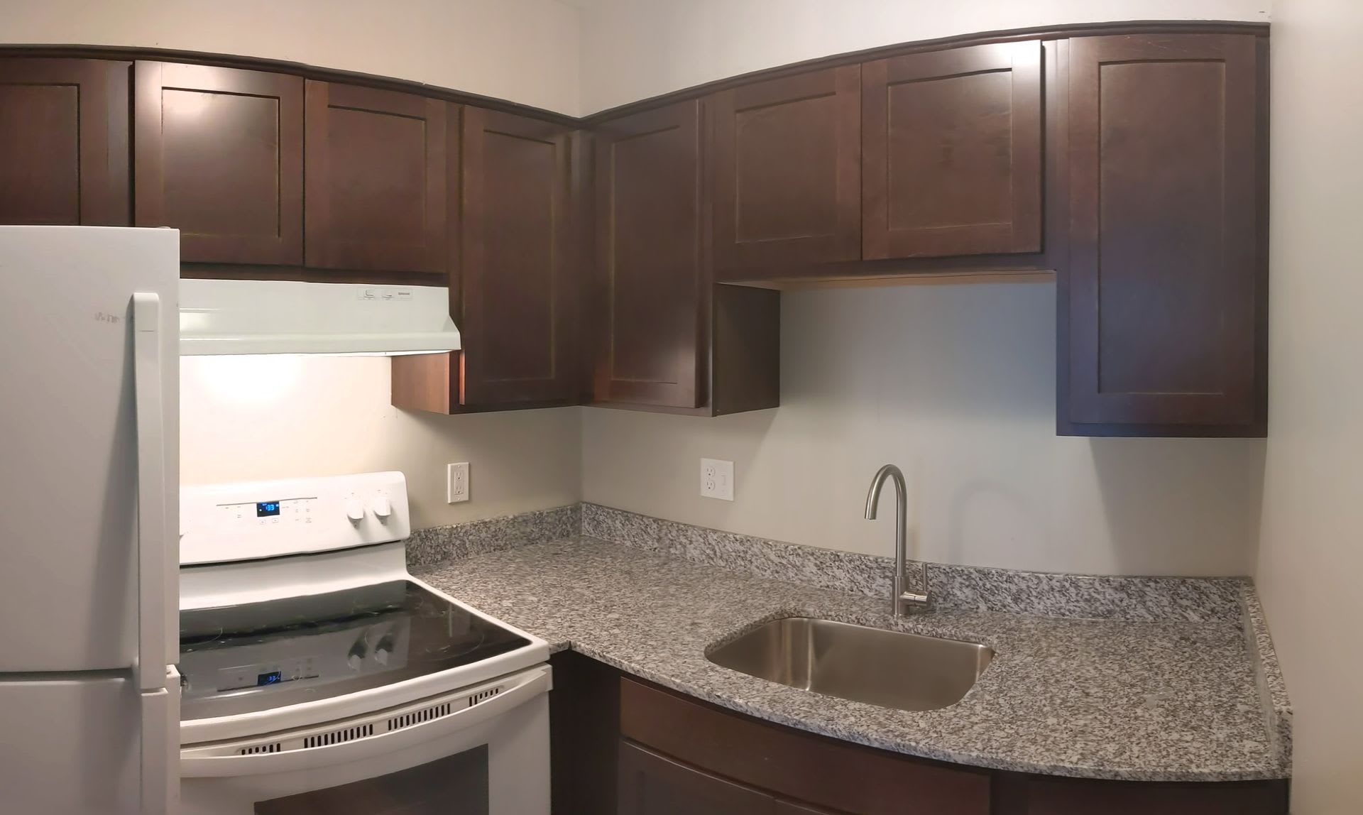 Conveniently Located Riverbend Apartments Feature A Quiet Community With A Large Green Space – photo 4