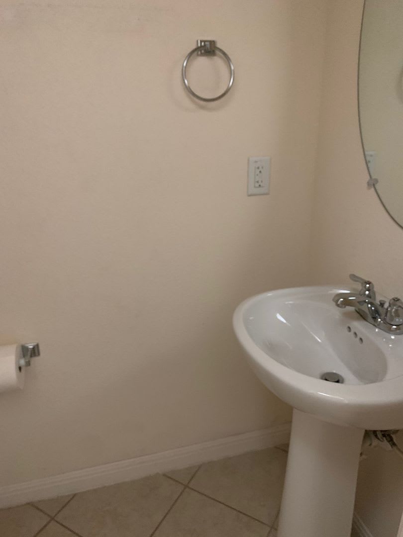 3bed/2.5 bath house in gated community – photo 5