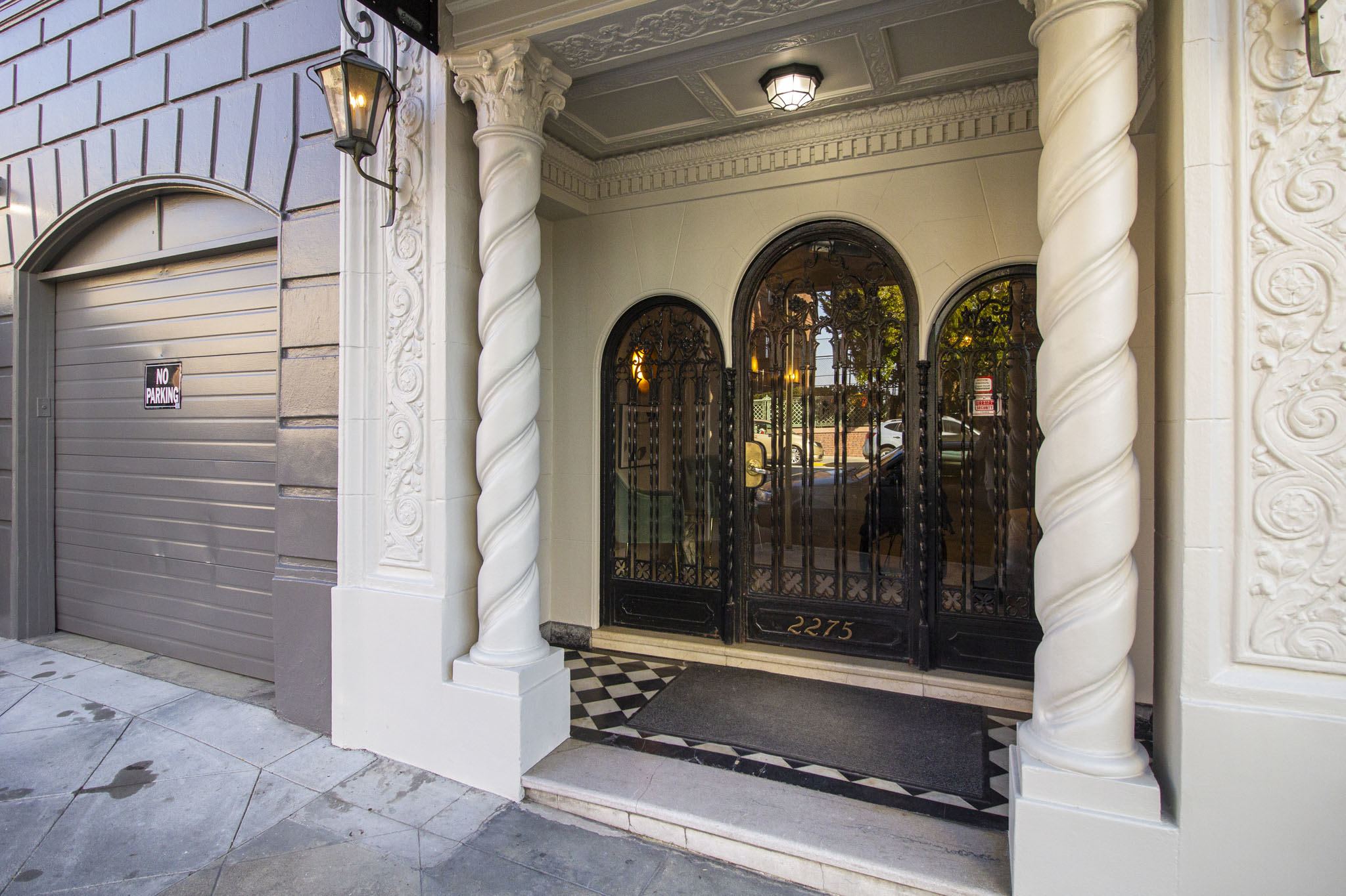 2275 BROADWAY Street – photo 2