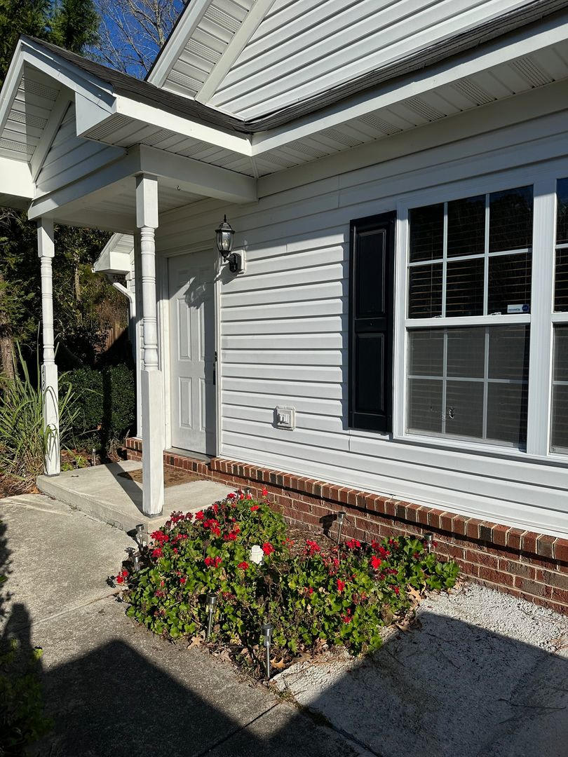 Beautiful 3 Bedroom close to the Oceanfront – photo 2