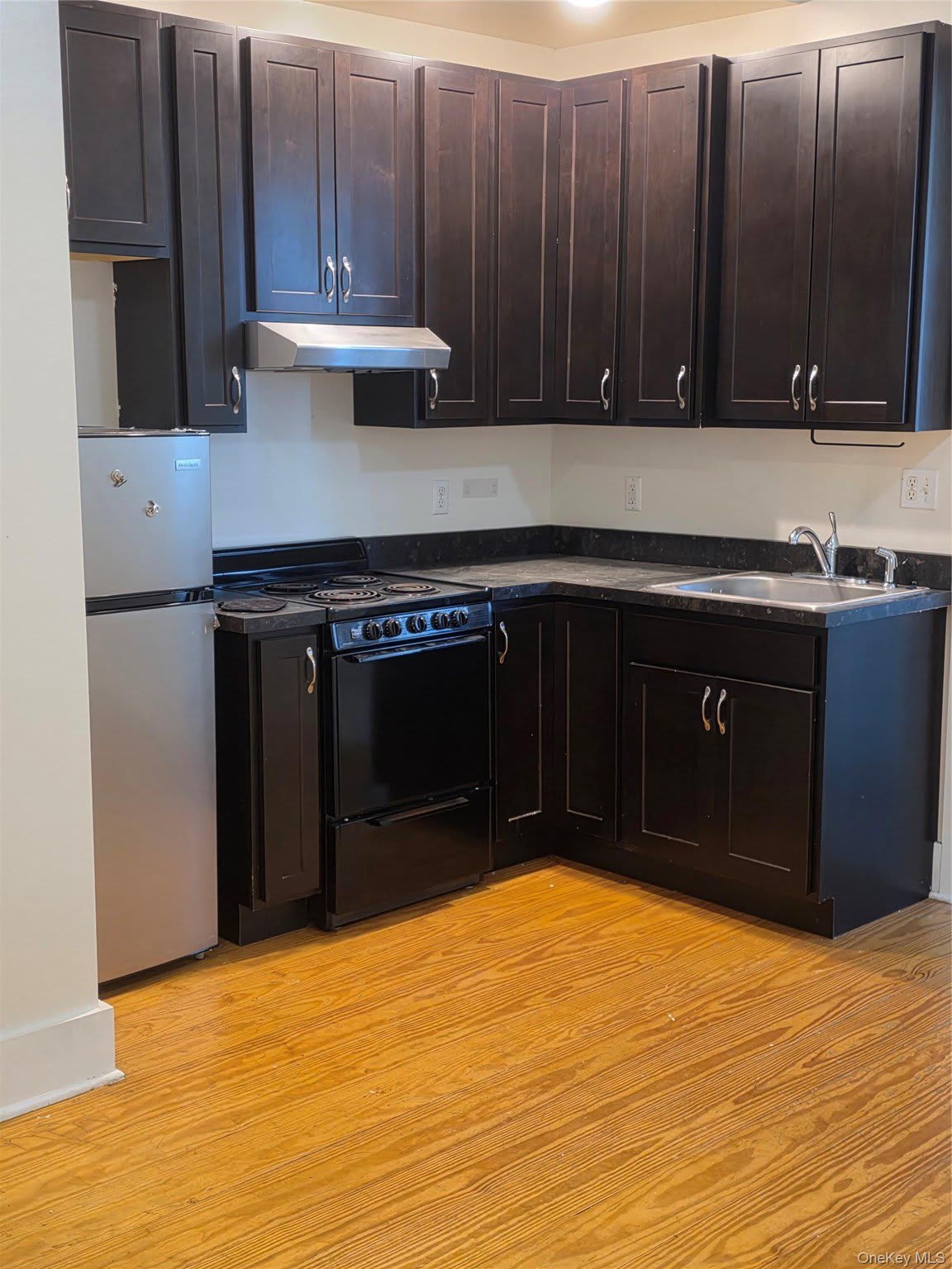 65 S Clinton Street – photo 3