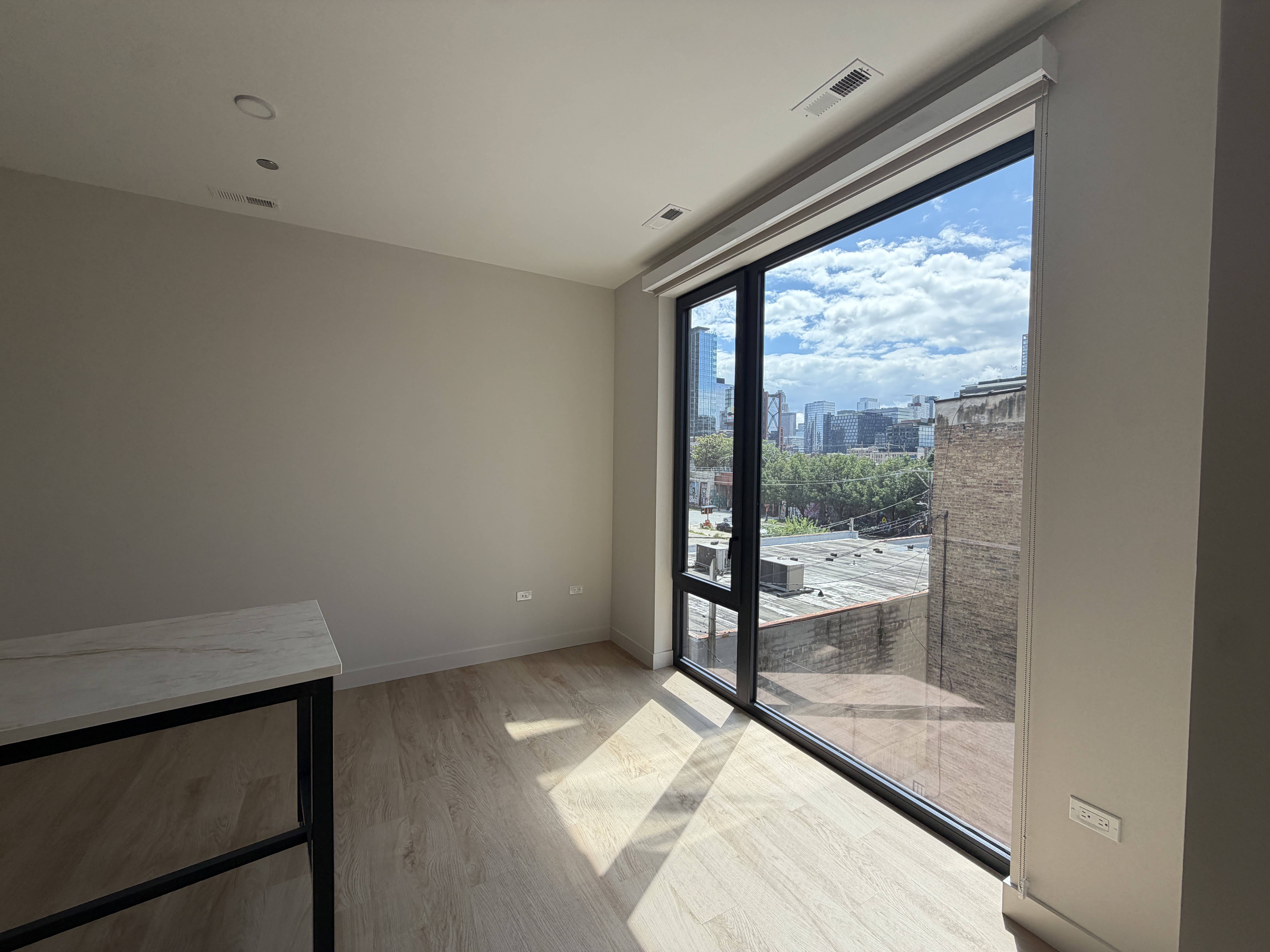 465 N Carpenter St – photo 4