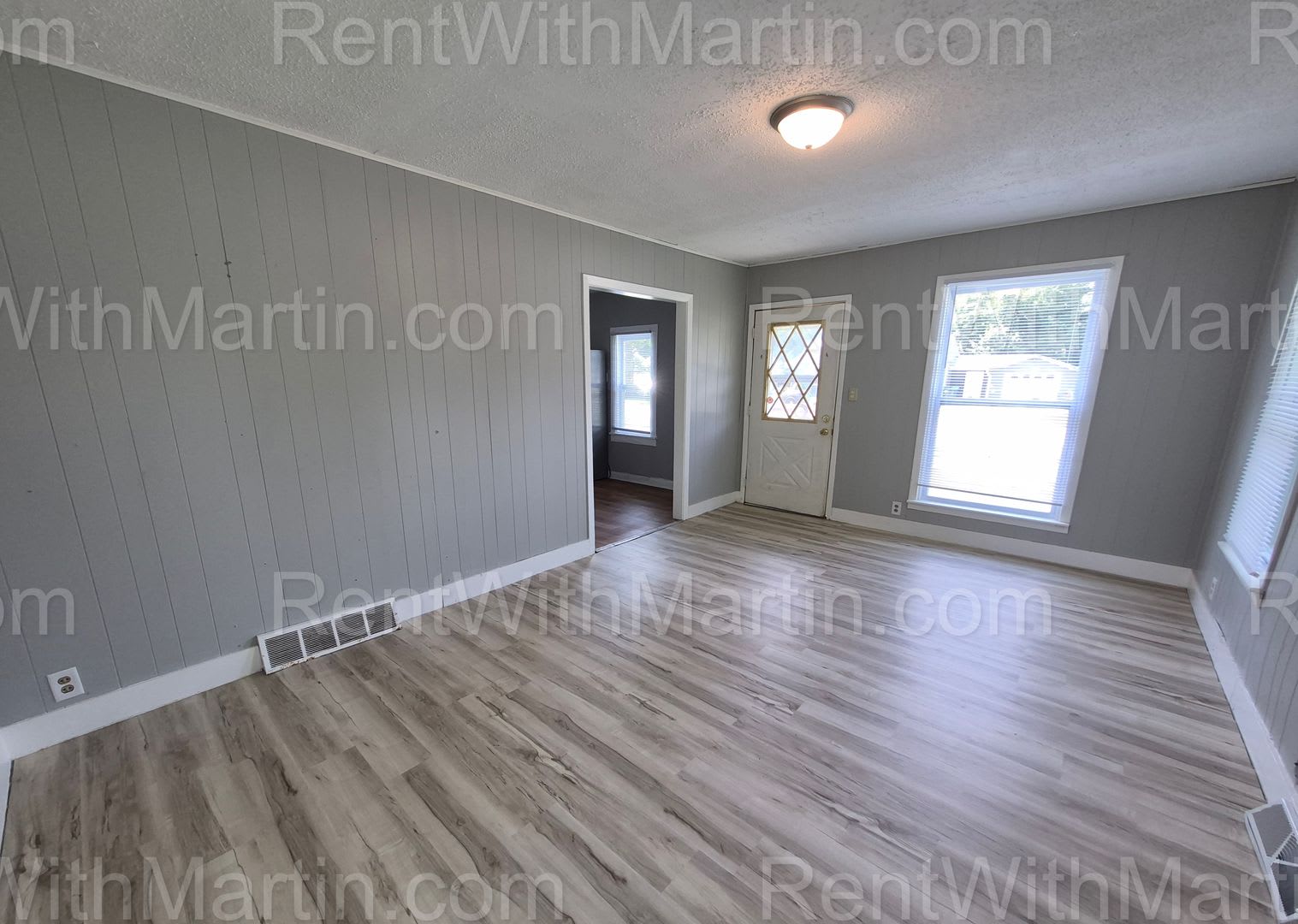 For Rent 348 Lamont Pets Ok – photo 3