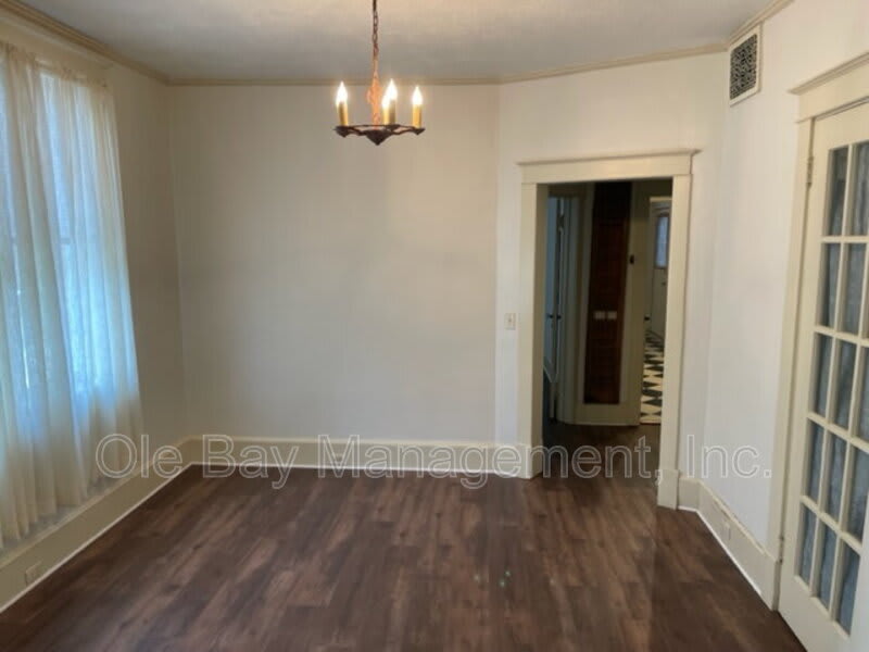 7 S Monterey St – photo 4